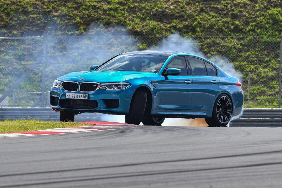 BMW M5 (F90) 2018 года  (ZA) (фото 33 из 40)